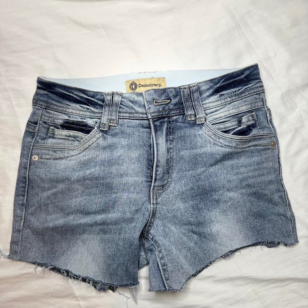 Democracy Ab Technology Shorts